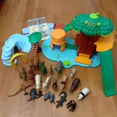 アニア　動物フィギュアと遊具セット