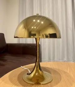 ルイスポールセン　パンテラ320 テーブルランプ　　真鍮メタライズド