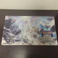 遊戯王　青眼の精霊龍　プレイマット　WCQ2016公式 遊戯王 プレイマット 青眼の精霊龍WCQ2016海外公式の通販 ディズ