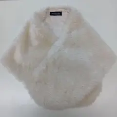 【レディース】 アクリル製クリーム色マフラー 【美品】