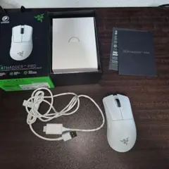 DeathAdder v3 pro ゲーミングマウス 箱、純正ケーブル付きのサムネイル