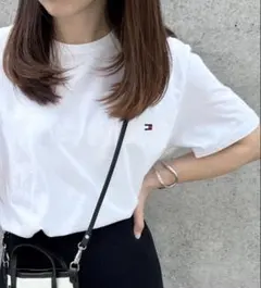 【TOMMY HILFIGER】トミー　Tシャツ　ホワイト　Sサイズのサムネイル