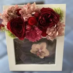 赤いバラとアジサイのプリザードフラワーアレンジメント　写真入れ付き