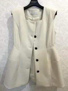 試着のみ　セルフォード　 アイボリー ノースリーブベスト　ペプラム　ジレ