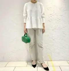 IENA パール付きペプラムニット