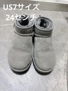 UGG　ムートンブーツクラシックウルトラミニ 24cm グレーのサムネイル