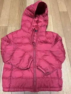 赤いフード付きダウンジャケット 110