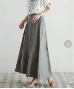 美品　ノンブルアンペール　フレアロングスカート ライトグレーのサムネイル