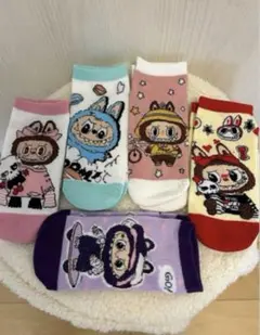 ラブブキャラクター柄ソックス 5足セット　22cm〜24cm 可愛