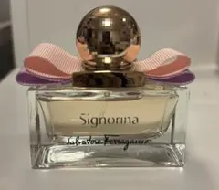 Salvatore Ferragamo シニョリーナ オーデトワレ 30mlのサムネイル