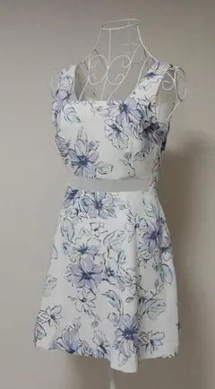 お値下げ↓最終価格【美品】rienda 花柄ワンピース S