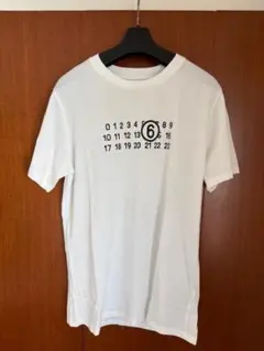 MM6ホワイト Tシャツ 数字プリント - メルカリ