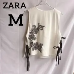 ❤️ZARA 刺繍ノースリーブシャツ M　白フラワー刺繍リボントップス　ザラ