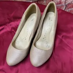ゴールド ハイヒールパンプスのサムネイル