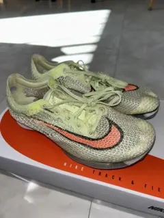 NIKE エアズームビクトリー23.5cm