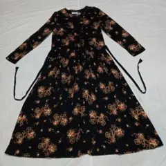 ジ*ー様 ピンクハウス カットソーワンピース 木製自転車 花ブーケ 飾り紐 黒