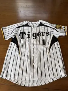 希少】阪神タイガース猛虎列伝全巻購入者特典ゴールドレアユニフォーム