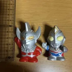 ウルトラマンタロウ　ダイナ　ソフビ 指人形 2体セット　レトロ　指人形のサムネイル