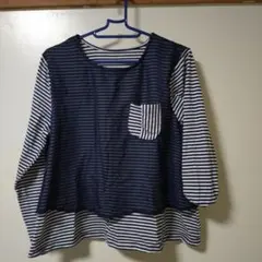 ネイビーと白のストライプ 長袖トップス