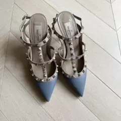 VALENTINO GARAVANI ロックスタッズ パンプスのサムネイル