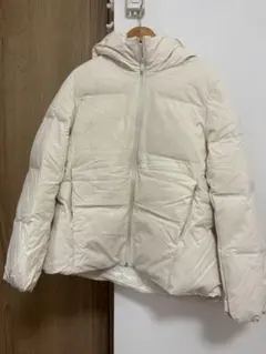 UNIQLO シームレスダウンパーカー