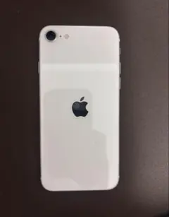 SIMフリーのiPhone SE (第3世代) 64GB。