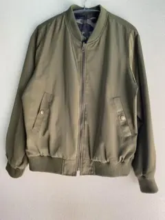 リバーシブル　ブルゾン　カーキ／迷彩