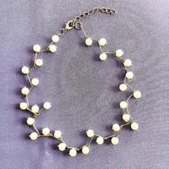 パールと金属のチョーカー