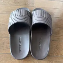 BOTTEGA VENETA ラバーサンダル 26cm相当 ブラック - メルカリ
