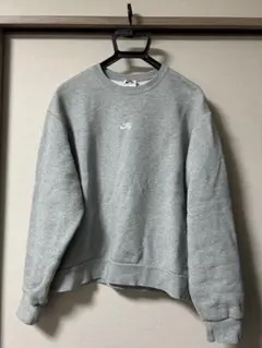 【美品】Nike SB ルーズフィット グレー セーター