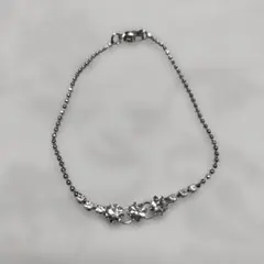 レディース　シルバー　ブレスレット　美品　ストーン3つ付き　キラキラ