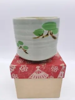 美品 掛け軸 川崎光則作 大幅 金地 旭波図 共箱 二重箱 縁起物 正月掛け 美品 掛け軸 川崎光則作 大幅 金地 旭波図 共箱 二重箱 縁起物