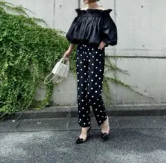 定価20900完売品cygneシーニュ 新品未使用美品 白オフショルニット 定価20900完売品cygneシーニュ 新品未使用美品 白オフショルニット