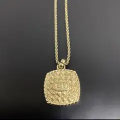 CD ゴールド編み込みペンダントネックレス