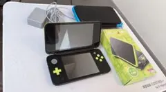 美品　New Nintendo 2DSLL＋ハードケース＋充電ケーブル