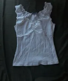Brandy Melville 【未使用】フリル付きホワイトタンクトップ