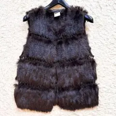 【本毛皮✨️ラビットファー】 ビーシービージーマックスアズリア BCBG ベスト