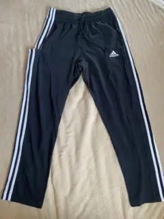adidas 黒 ジャージパンツ 3本ライン