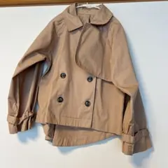 ベージュ ショートトレンチコート