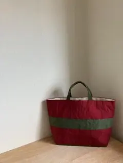 【オリジナル商品】ハンドメイド　ナイロン素材スクラップトート