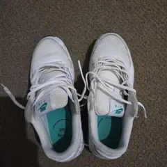 NIKE ホワイト ターコイズ スニーカー