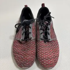 NikeのRoshe Run Flyknitスニーカー　27.5のサムネイル