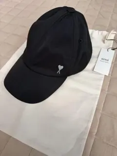 AMI PARIS ナイロン スタッズキャップ　ユニセックスのサムネイル
