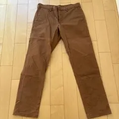 ユニクロ　スリムフィットチノ　ブラウン