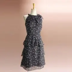 美品 ワンピース 黒 白い花柄 11号相当 ワンピース ドレス 34J2206