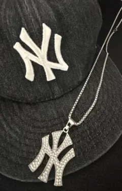 NYロゴ ヤンキース ネックレス 元ガスト店員さん 着用 y2k