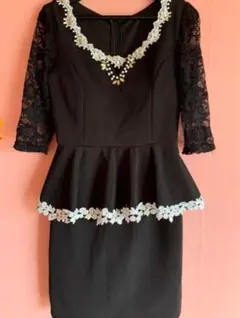 ブラック ペプラムドレス レース袖