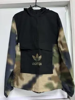 adidas originals ナイロンジャケット Sブラック・カモフラ