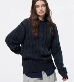 GU ワイドケーブルクルーネックセーター