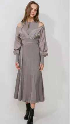 MERCURYDUO 異素材ドッキングフレアロングスリーブニットワンピース